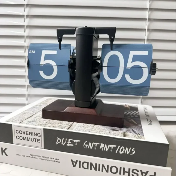 Flip Clock Vintage Desk Clocks Retro Flip Down Clocks -Battery Powered Internal Gear Operated Clock Simple Home & Office Décor - Image 3